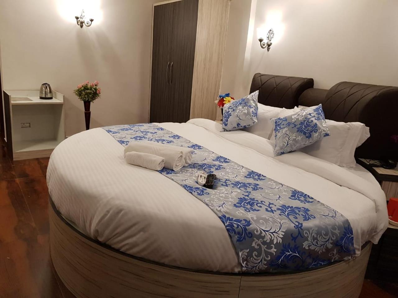 C P Cottage Resort Mahābaleshwar Buitenkant foto