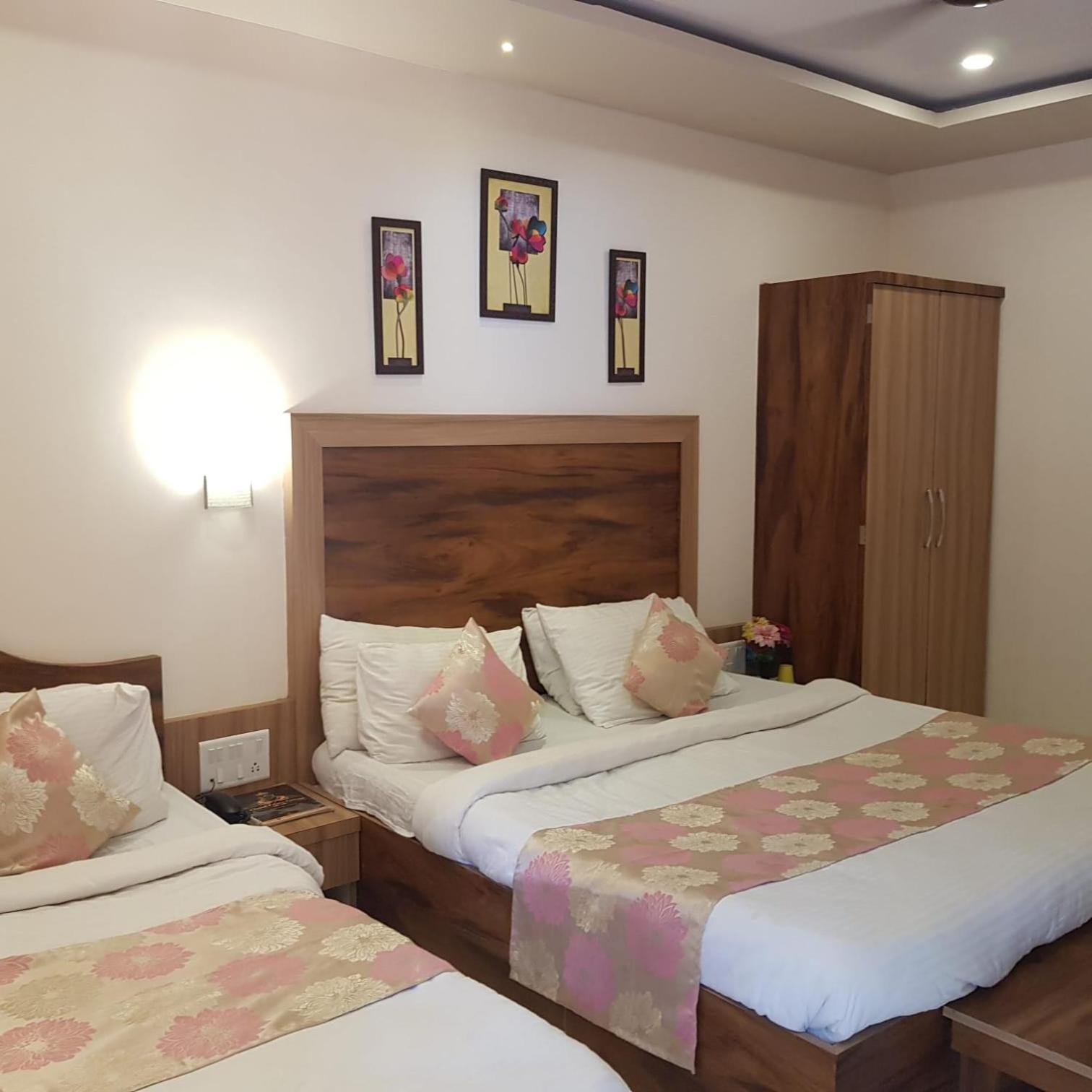 C P Cottage Resort Mahābaleshwar Buitenkant foto