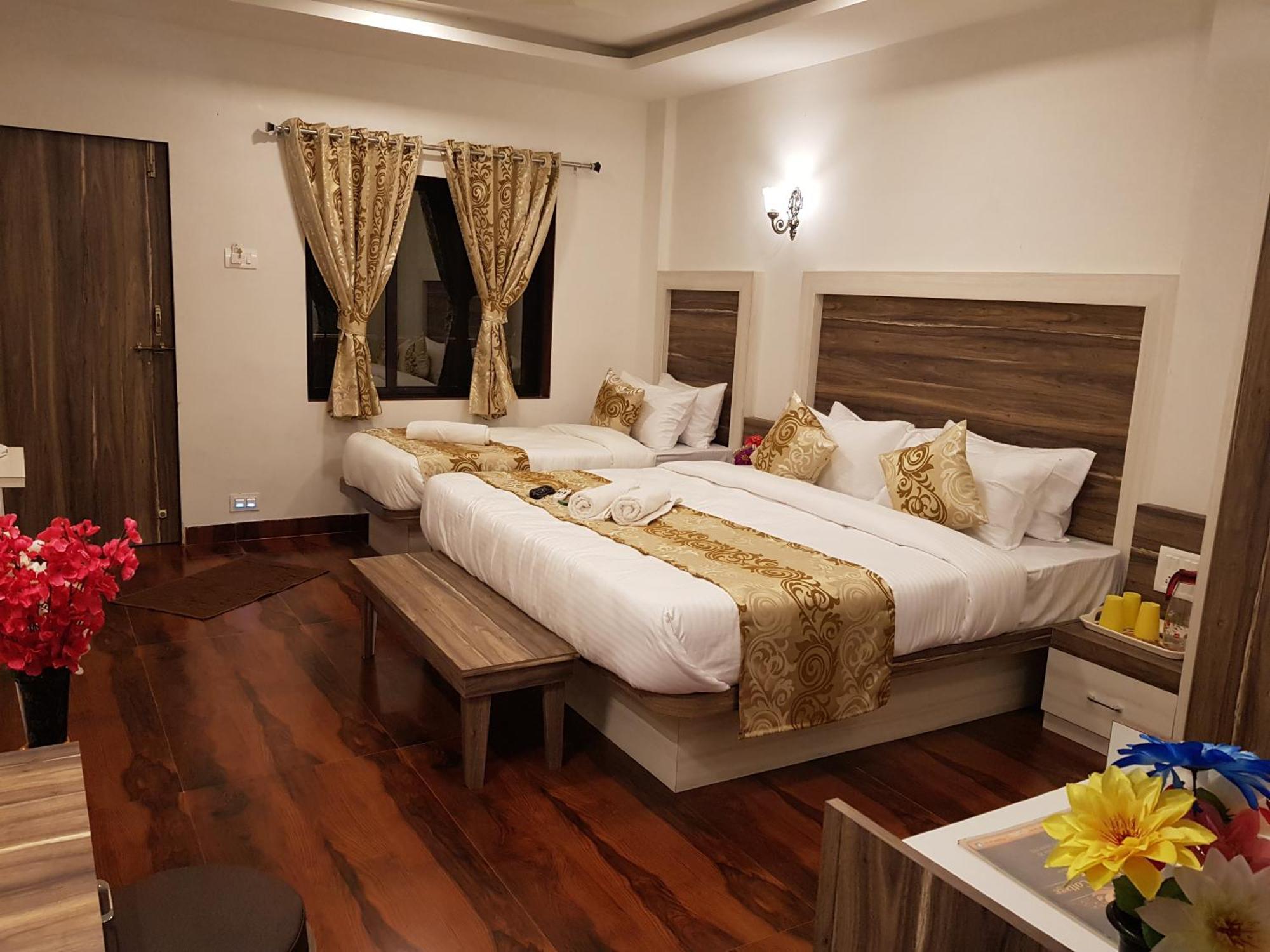 C P Cottage Resort Mahābaleshwar Buitenkant foto