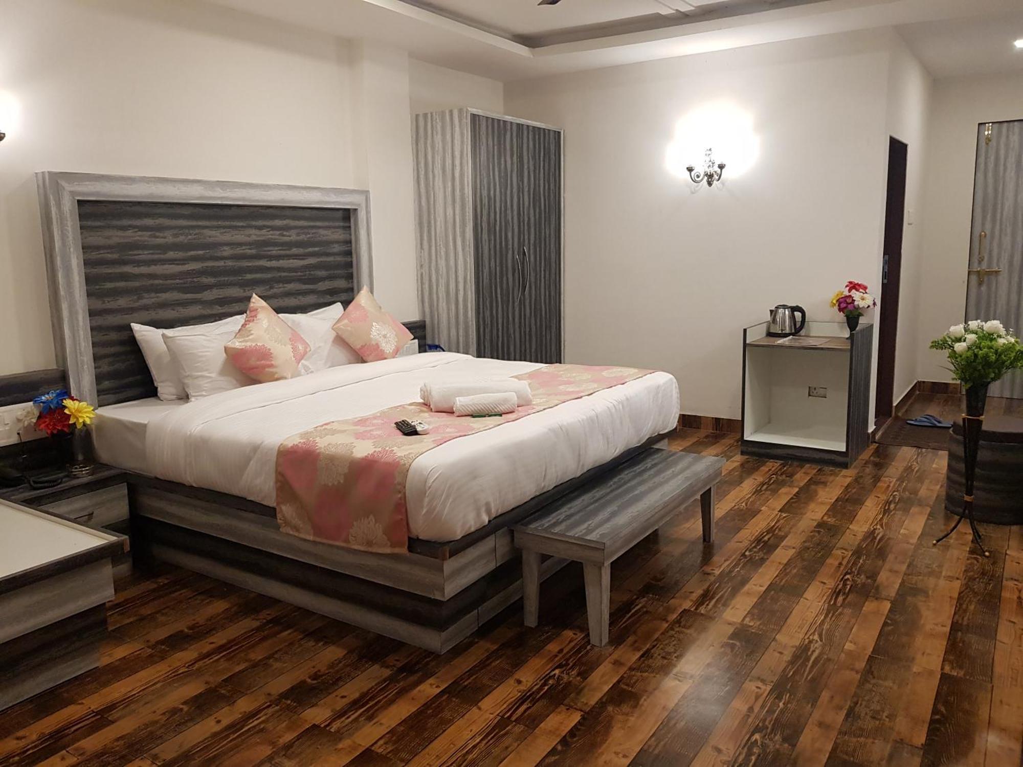 C P Cottage Resort Mahābaleshwar Buitenkant foto